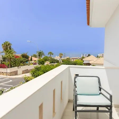 Villa 6br Luxury With Pool, Jacuzzi, Cinema & Snooker By Aqua Vista Tenerife Costa Adeje (Tenerife)