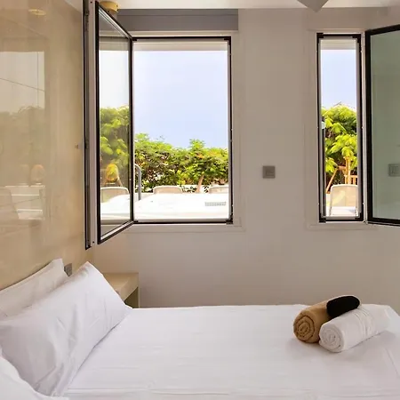 Villa 6br Luxury With Pool, Jacuzzi, Cinema & Snooker By Aqua Vista Tenerife Costa Adeje (Tenerife)